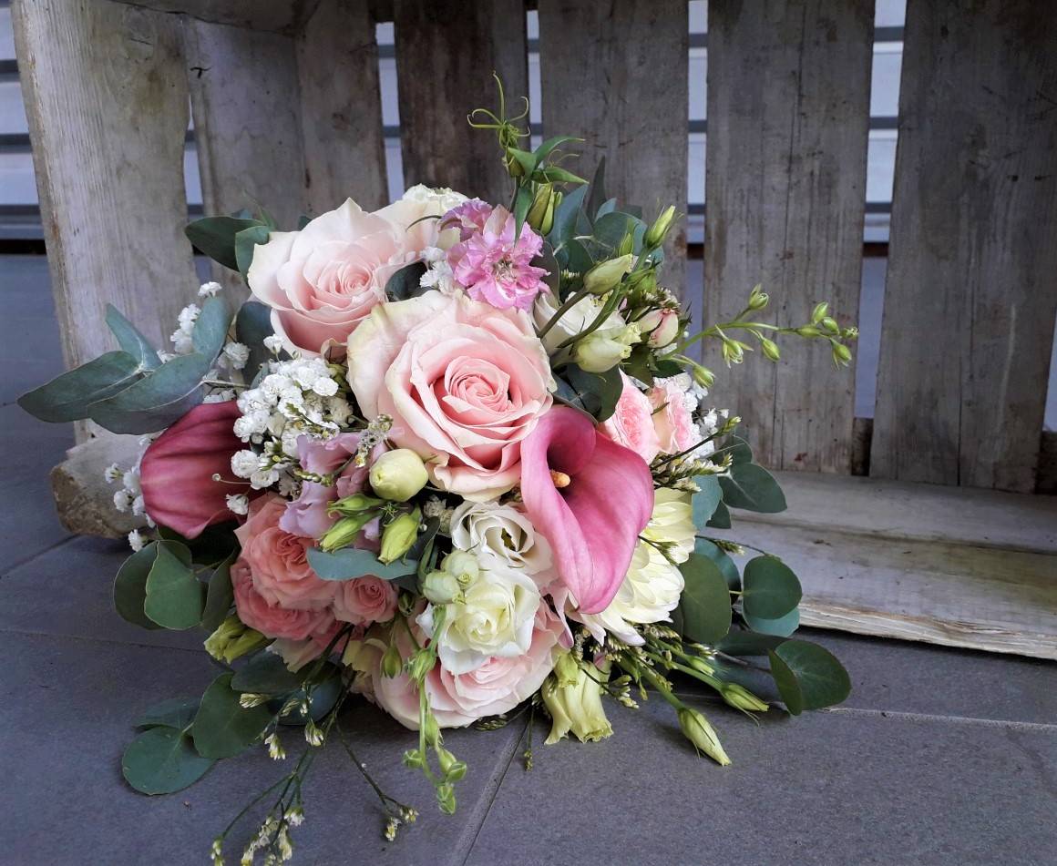 bouquet2.jpg bouquet2.jpg